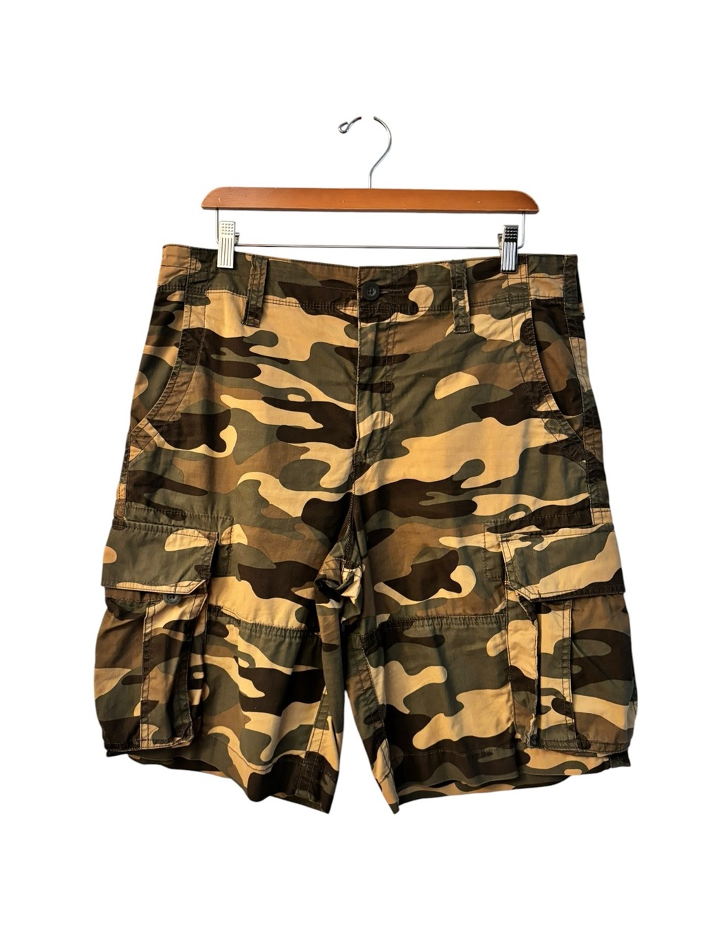 Magellan Outdoors Camo Cargo Shorts - Brown, Green Size 32